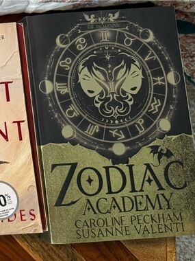 Zodiac Academy, book 1